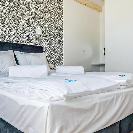 Awesome In With Sauna דירה